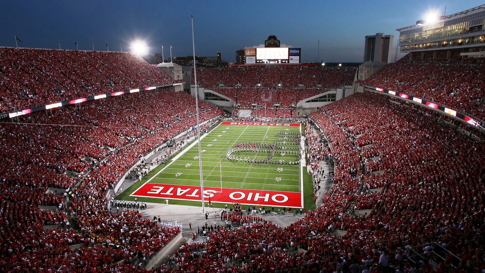 主题夜：联盟推出不同主题的纪念赛吸引粉丝